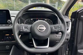 Nissan Qashqai 1.3 DIG-T MHEV Acenta Premium SUV 5dr Petrol Hybrid XTRON Euro 6