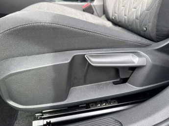 Volkswagen Golf Match 1.5 eTSI Hybrid Automatic Start/Stop (150ps)