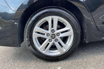 TOYOTA COROLLA 2.0 VVT-h GPF Icon Tech Touring Sports 5dr Petrol Hybrid CVT Eur