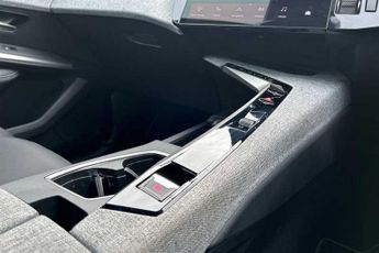PEUGEOT E-3008 73kWh GT SUV 5dr Electric Auto (210 ps)