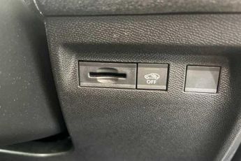 VAUXHALL GRANDLAND 1.2 GS SUV 5dr Petrol Hybrid e-DCT Euro 6 (s/s) (136 ps)