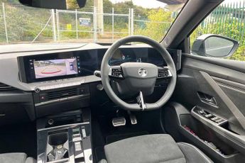 Vauxhall Astra Electric 54 kWh (156 PS) Ultimate 5 Door Electric Hatchback Automatic 