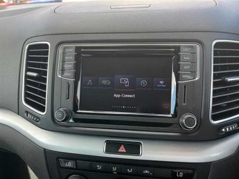Volkswagen Sharan 1.4 TSI GPF SE Nav MPV 5dr Petrol DSG Euro 6 (s/s) (150 ps)