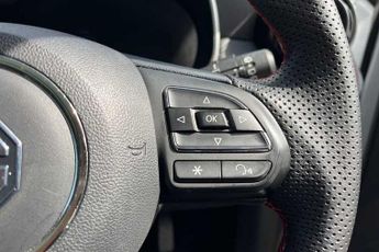 MG MG ZS 72.6 kWh (156 PS) Trophy Connect Long Range 5 Door Electric SUV 