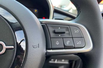 FIAT 600 1.2 MHEV Icon SUV 5dr Petrol Hybrid e-DCT Euro 6 (s/s) (100 ps)