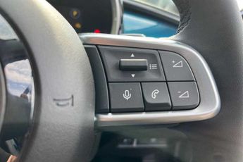FIAT 600 1.2 MHEV Icon SUV 5dr Petrol Hybrid e-DCT Euro 6 (s/s) (100 ps)
