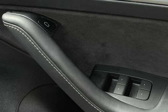 TESLA MODEL 3 (Dual Motor) Long Range Saloon 4dr Electric Auto 4WDE (346 ps)