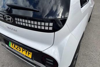 HYUNDAI INSTER Long Range 49kWh 02 SUV 5dr Electric Auto (115 ps)