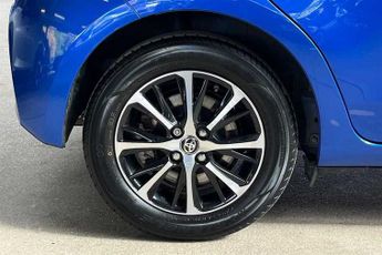 TOYOTA YARIS 1.5 VVT-h Icon Tech Hatchback 5dr Petrol Hybrid E-CVT Euro 6 (s/