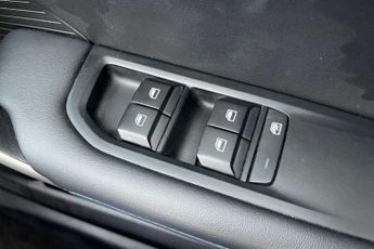 MG MG4 EV 51kWh SE Hatchback 5dr Electric Auto (170 ps)