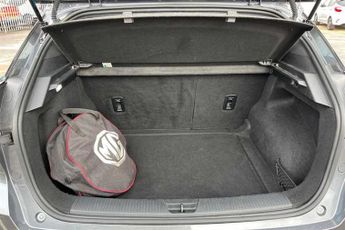MG MG4 EV 51kWh SE Hatchback 5dr Electric Auto (170 ps)