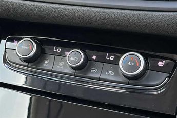 VAUXHALL GRANDLAND 1.2 Turbo Ultimate SUV 5dr Petrol Auto Euro 6 (s/s) (130 ps)