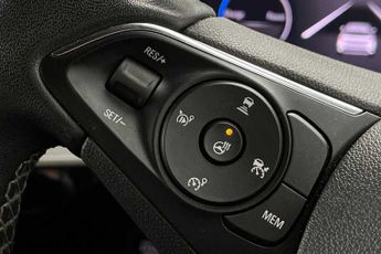 VAUXHALL MOKKA Electric 50kWh Ultimate SUV 5dr Electric Auto (136 ps)