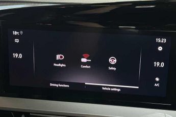 VAUXHALL MOKKA Electric 50kWh Ultimate SUV 5dr Electric Auto (136 ps)