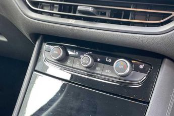 Vauxhall Grandland 1.2 Ultimate SUV 5dr Petrol Hybrid e-DCT Euro 6 (s/s) (136 ps)