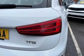 AUDI Q3 1.4 TFSI CoD S line Edition SUV 5dr Petrol S Tronic Euro 6 (s/s)