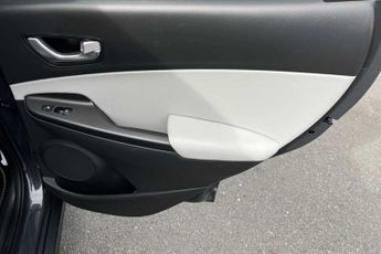 Hyundai KONA 64 kWh (204 PS) Ultimate 5 Door Electric SUV Automatic *** 1 Own