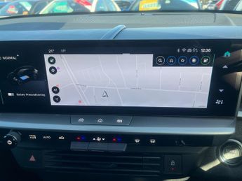 Vauxhall Grandland Electric GS 73kWh Automatic (213ps)