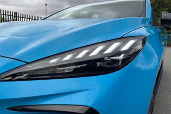 MG MG4 64 kWh (203 PS) SE Long Range 5 Door Electric Hatchback *** 1 Ow