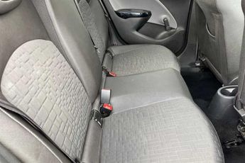 Vauxhall Corsa 1.4i (90 PS) SE 5 Door Petrol Hatchback Automatic 
