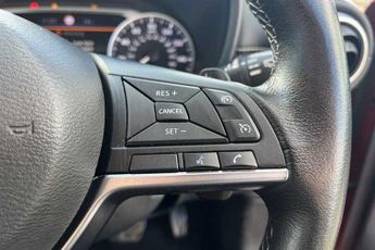 NISSAN JUKE 1.0 DIG-T N-Connecta SUV 5dr Petrol DCT Auto Euro 6 (s/s) (114 p