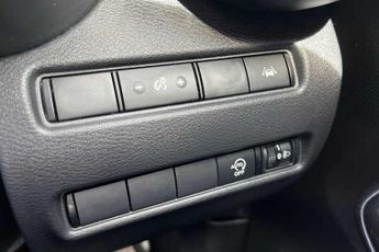 NISSAN JUKE 1.0 DIG-T N-Connecta SUV 5dr Petrol DCT Auto Euro 6 (s/s) (114 p