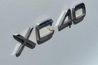 VOLVO XC40 2.0 B4 MHEV R-Design SUV 5dr Petrol Hybrid Auto Euro 6 (s/s) (19