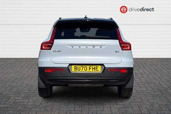 VOLVO XC40 2.0 B4 MHEV R-Design SUV 5dr Petrol Hybrid Auto Euro 6 (s/s) (19