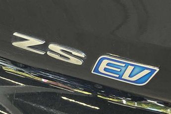MG ZS 72.6kWh Trophy Connect Long Range SUV 5dr Electric Auto (156 ps)