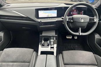 VAUXHALL ASTRA Electric 54kWh Ultimate Sports Tourer 5dr Electric Auto (156 ps)
