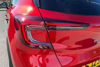 RENAULT CAPTUR 1.6 E-TECH techno SUV 5dr Petrol Hybrid Auto Euro 6 (s/s) (145 p