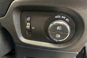 VAUXHALL Corsa Electric 50kWh Elite Premium Hatchback 5dr Electric Auto (136 ps)