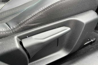 PEUGEOT E-2008 54kWh GT SUV 5dr Electric Auto (11kW Charger) (156 ps)