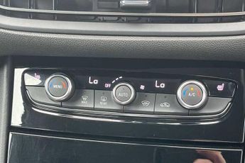 VAUXHALL GRANDLAND 1.5 Turbo D Ultimate SUV 5dr Diesel Auto Euro 6 (s/s) (130 ps)