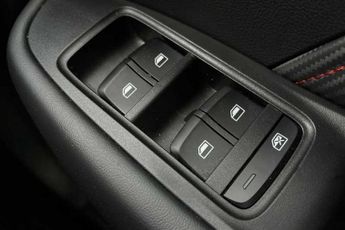 MG ZS 72.6kWh Trophy Long Range SUV 5dr Electric Auto (156 ps)