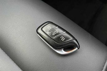 MG ZS 72.6kWh Trophy Long Range SUV 5dr Electric Auto (156 ps)