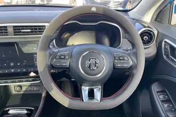 MG ZS 72.6kWh Trophy Long Range SUV 5dr Electric Auto (156 ps)