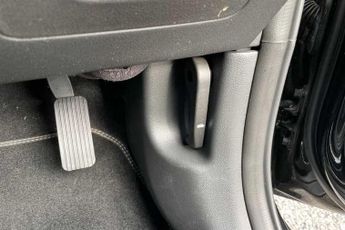 Hyundai KONA 1.6 h-GDi SE Connect SUV 5dr Petrol Hybrid DCT Euro 6 (s/s) (141