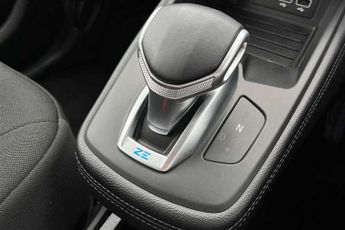 RENAULT ZOE R110 EV50 52kWh Play Hatchback 5dr Electric Auto (107 bhp)