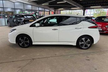NISSAN LEAF 40kWh Tekna Hatchback 5dr Electric Auto (150 ps)