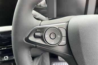 Vauxhall Mokka Electric 50 kWh (136 PS) Design 5 Door Electric SUV 
