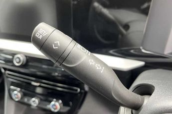 Vauxhall Mokka Electric 50 kWh (136 PS) Design 5 Door Electric SUV 