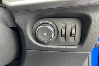 Vauxhall Mokka Electric 50 kWh (136 PS) Design 5 Door Electric SUV 