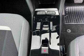 Vauxhall Mokka Electric 50 kWh (136 PS) Design 5 Door Electric SUV 