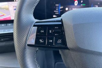 Vauxhall Astra Electric 54kWh Ultimate Hatchback 5dr Electric Auto (156 ps)