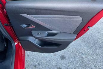 Vauxhall Astra Electric 54 kWh (156 PS) Ultimate 5 Door Electric Hatchback Automatic