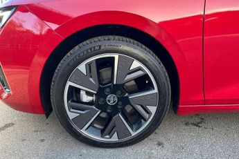 Vauxhall Astra Electric 54 kWh (156 PS) Ultimate 5 Door Electric Hatchback Automatic