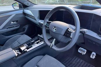 Vauxhall Astra Electric 54 kWh (156 PS) Ultimate 5 Door Electric Hatchback Automatic [11