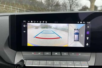 Vauxhall Astra Electric 54kWh Ultimate Hatchback 5dr Electric Auto (156 ps)