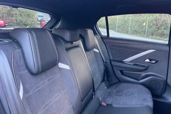 Vauxhall Astra Electric 54 kWh (156 PS) Ultimate 5 Door Electric Hatchback Automatic [11